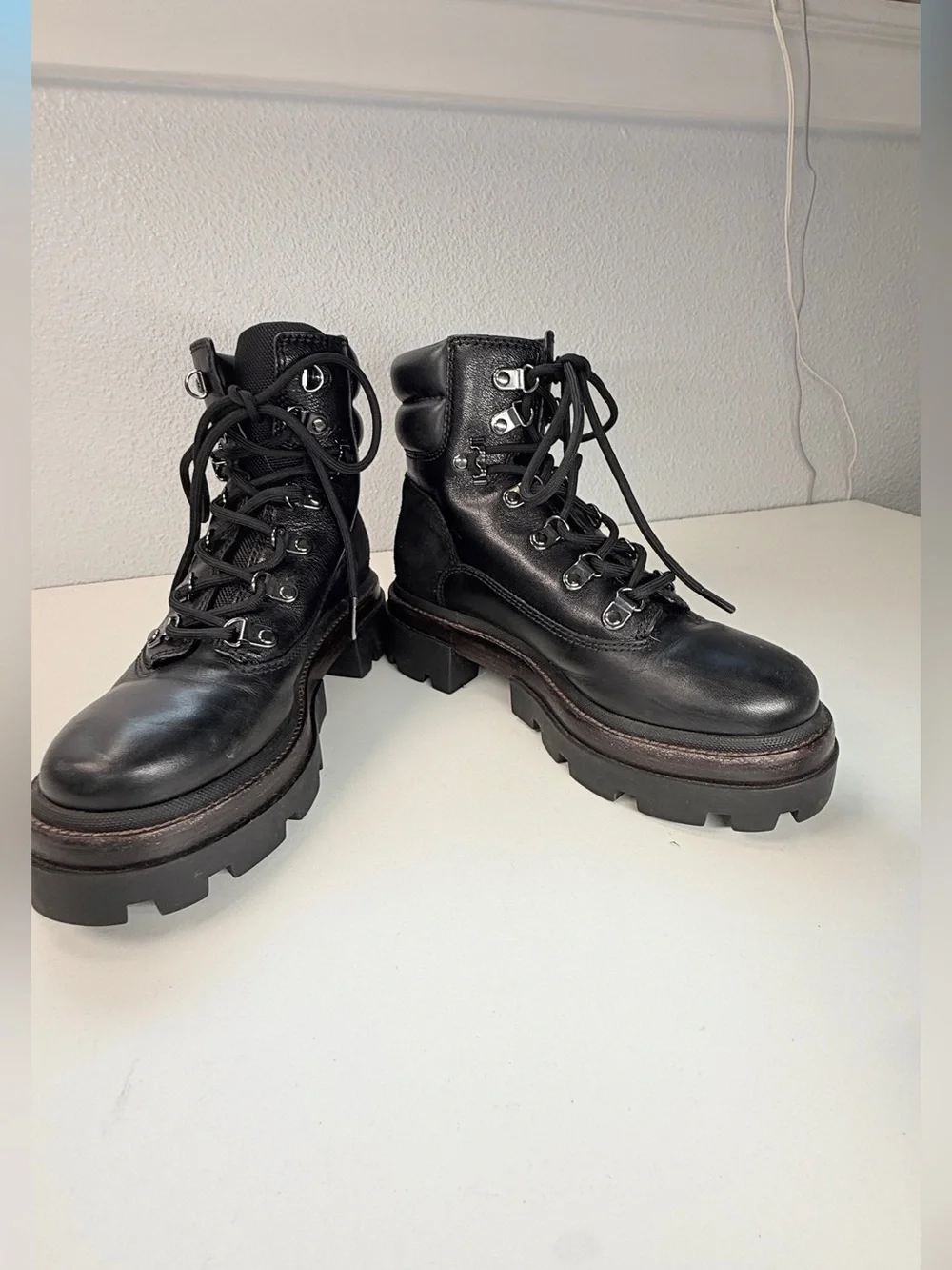 Tory Burch Miller Lug Hiker Boots Perfect Black Leather women size 6 m Moto